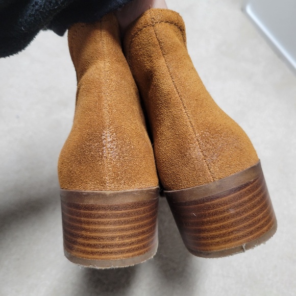 PRE-OWNED STEVE MADDEN SHARINI CUT-OUT BOOTIES - Picture 7 of 7